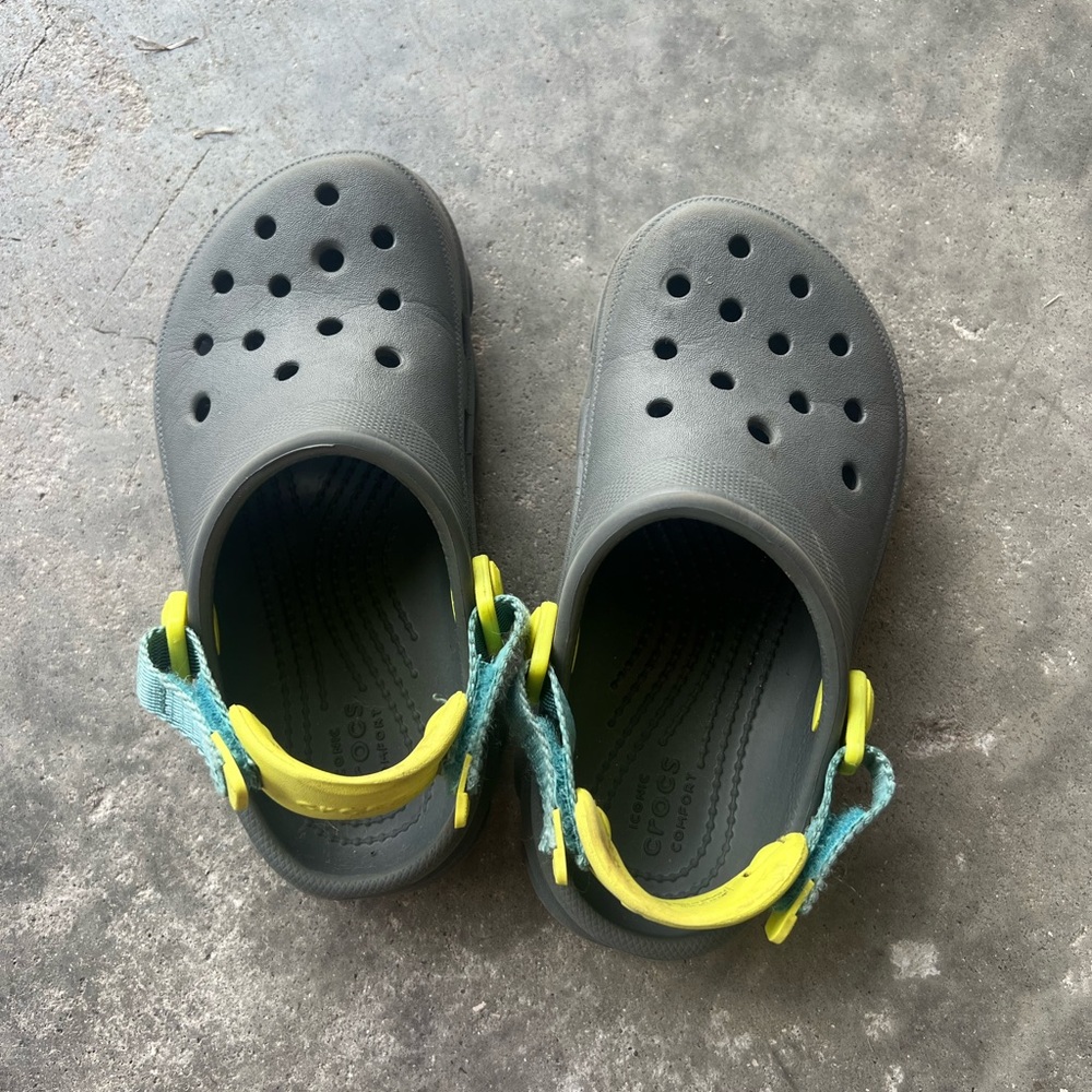 CROCS Gray and Yellow Water Shoes with Turbo Straps